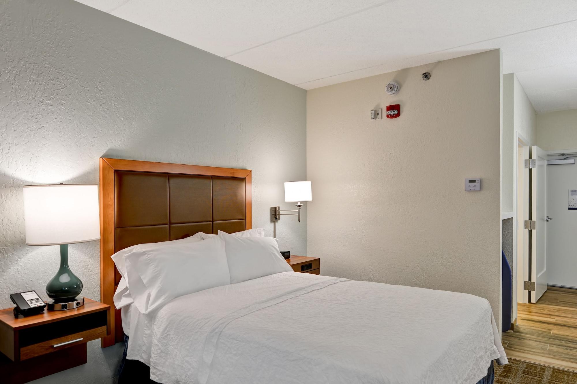 Hampton Inn By Hilton Milford Bagian luar foto